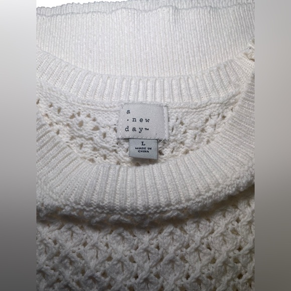 A New Day Cotton Blend Knit White Tank Size Large 
Cotton Blend - Picture 3 of 4